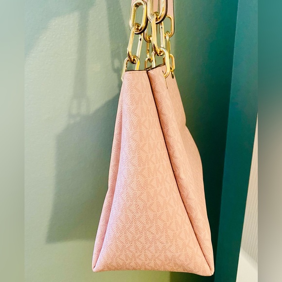 🎉 SALE 🎉 NWT! Michael Kors Dark Powder Blush Trisha Large Logo Shoulder Bag - Picture 9 of 17